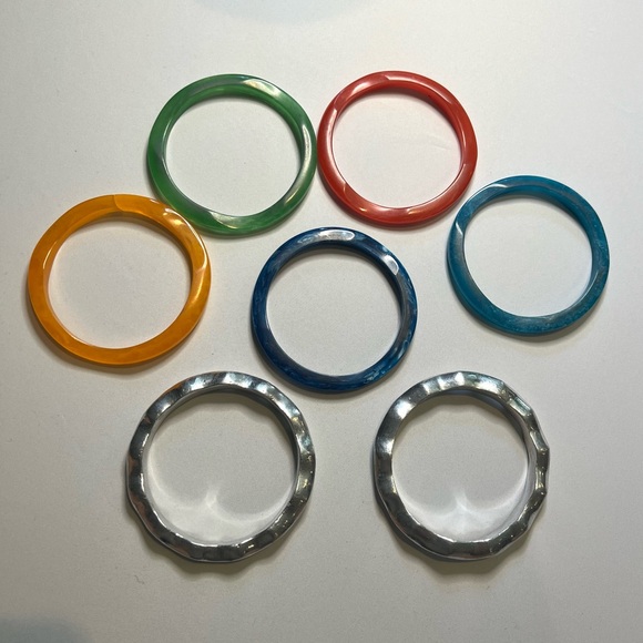 Vintage Wavy Bangles Pewter & Plastic bangles - Picture 3 of 17